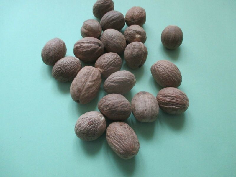 Muskatnüsse ganz 250gr. von den Molukken