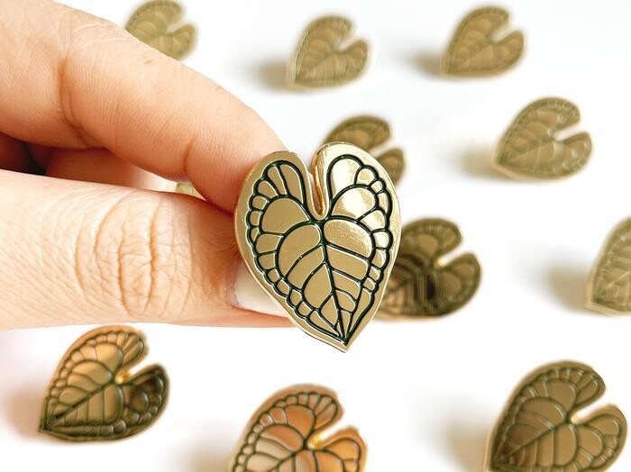 Anthurium Leaf Pin