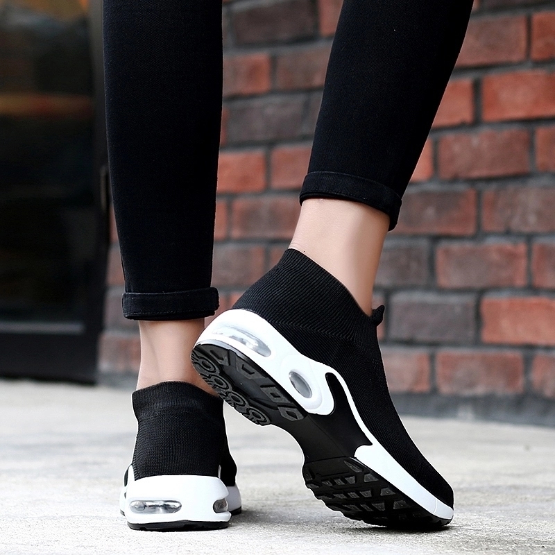 Zapatillas negras con suela blanca, superligeras Unisex - GRT