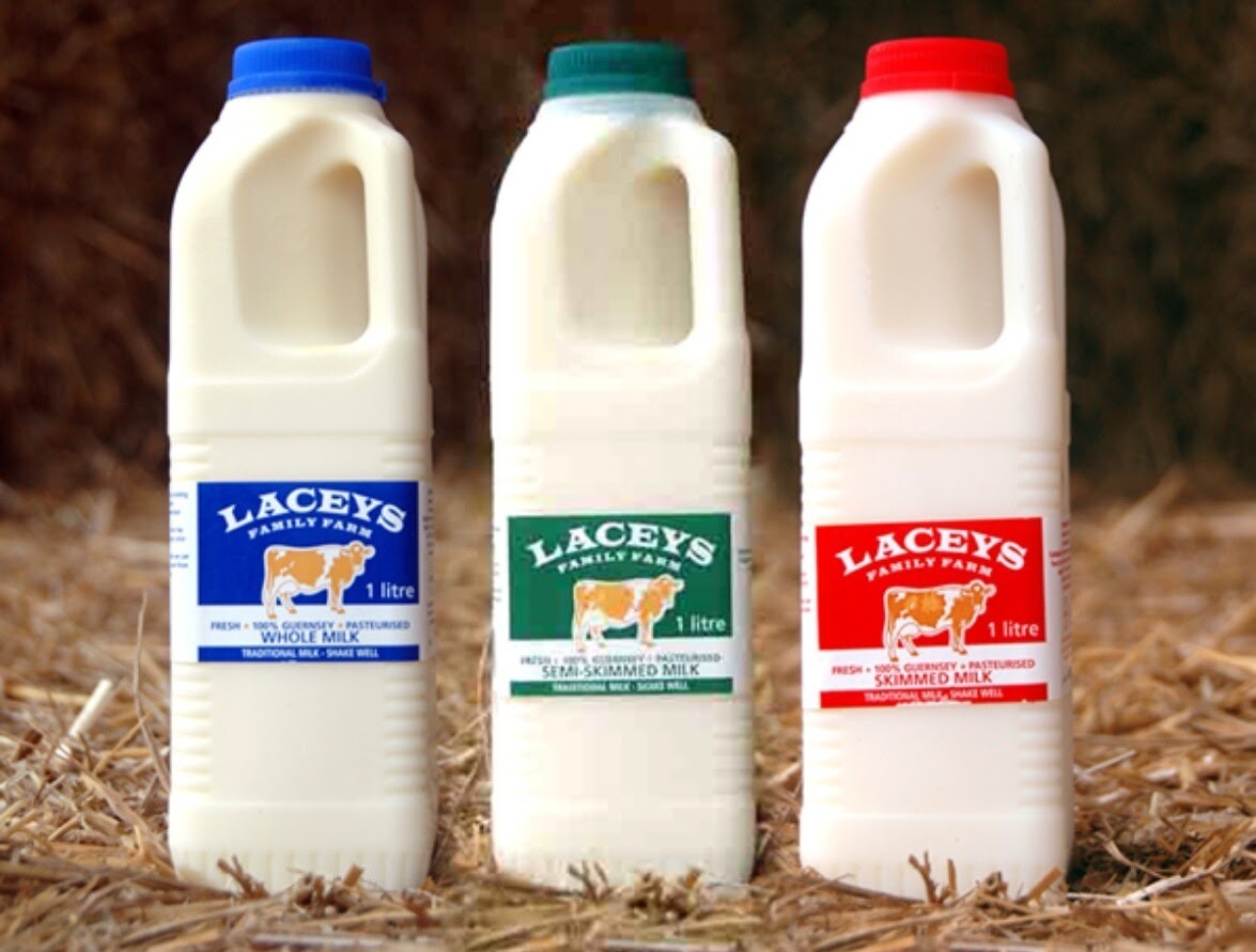 Laceys skimmed milk 1L