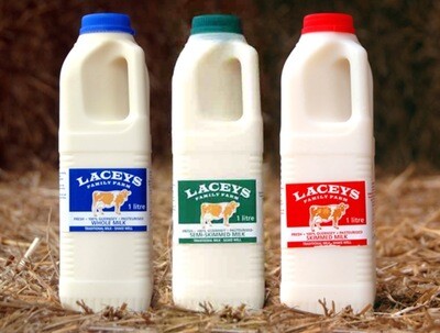 Laceys full fat milk 1L