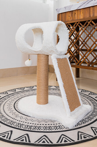 PetPals Space Needle 2-Level Cat Tree 14 x 20 x 24"