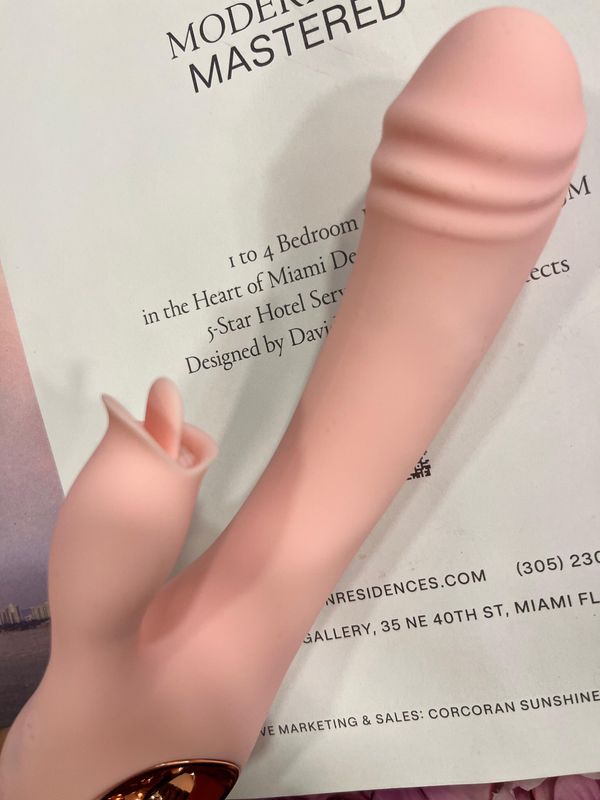 Vibrador doble Lengua ✨