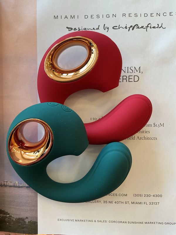 Vibrador con Estimulador ✨