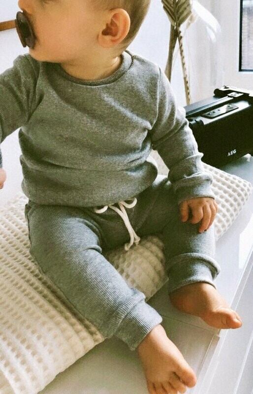 RIPP SWEATER - Cozy Grey RIPP SWEATER - Cozy Grey