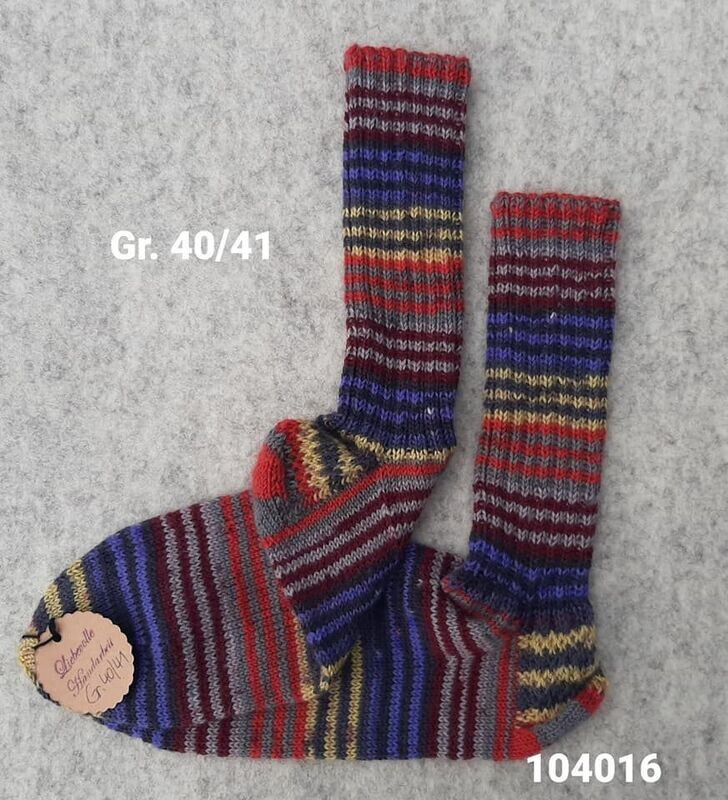 Handgestrickte
Wollsocken Gr. 40/41