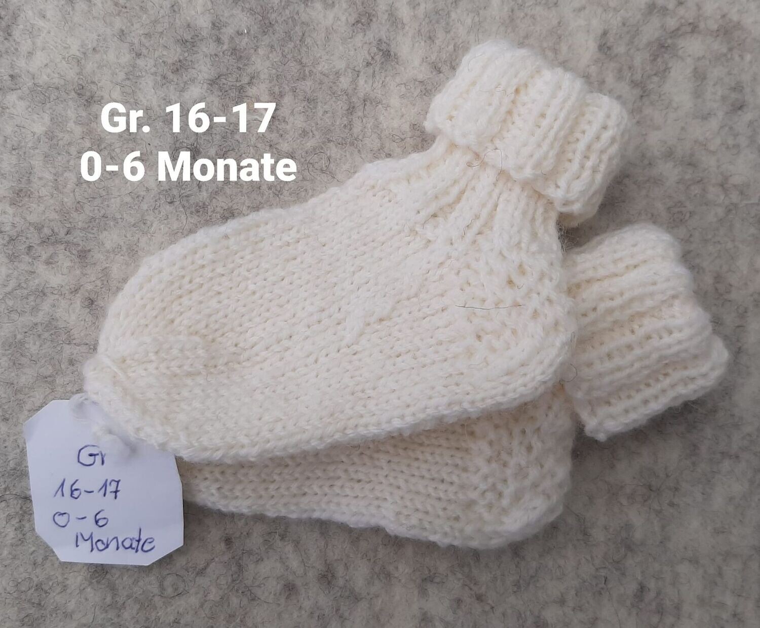 Handgestrickte Babysöckchen
0-6 Monate (Gr. 16/17)