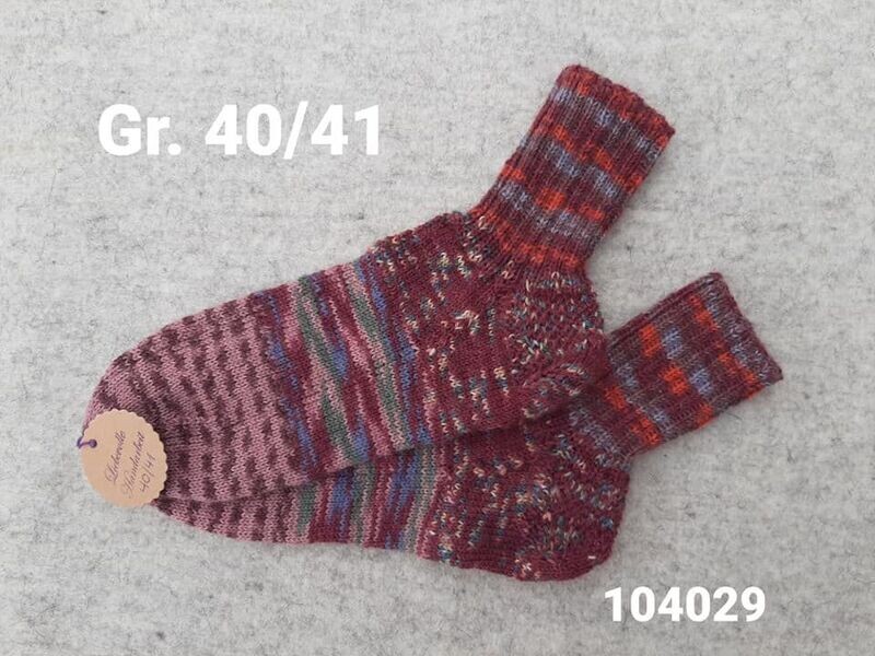 Handgestrickte
Wollsocken Gr. 40/41