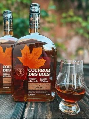 WHISKY À L'ÉRABLE - COUREUR DES BOIS- WHISKY À L'ÉRABLE - COUREUR DES BOIS-