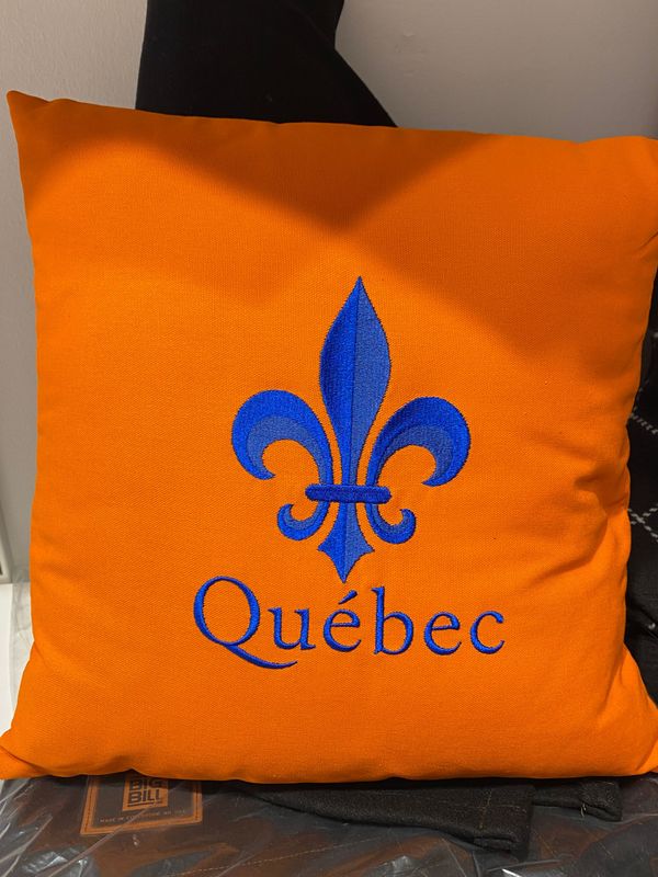 COUSSIN BRODÉ 40X40cms
