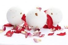 Yani Cosmetics Karaliene roze vannas bumba