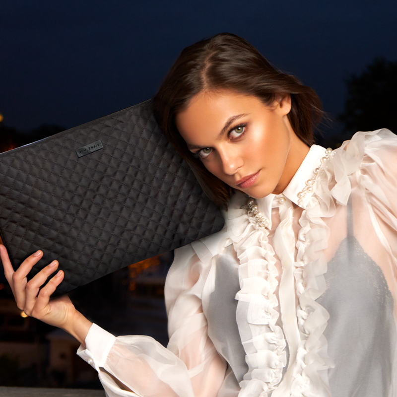 Perle de Soleil x Le Clutch Luxuriance Perle de Soleil x Le Clutch Luxuriance