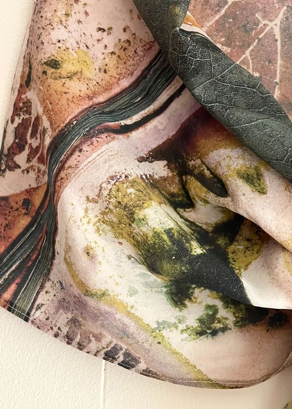 Centella asiatica silk scarf (clasp not included) & gift box