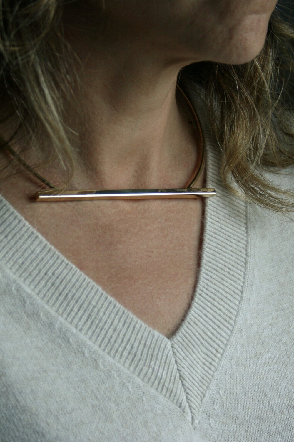 Clear Bar Choker