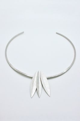 MIMOSA RHODIUM NECKLACE