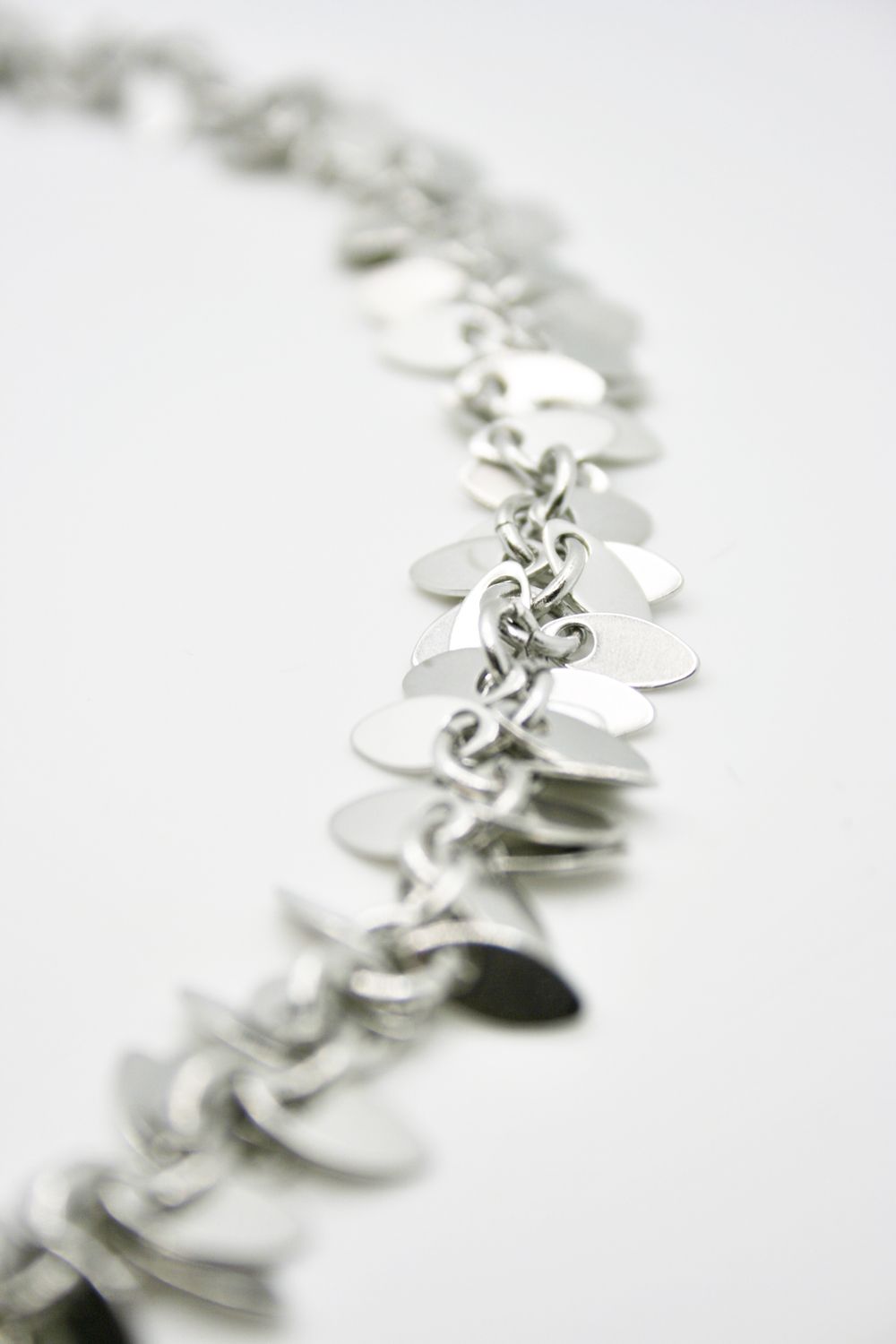 RHODIUM MILLEFEUILLE NECKLACE