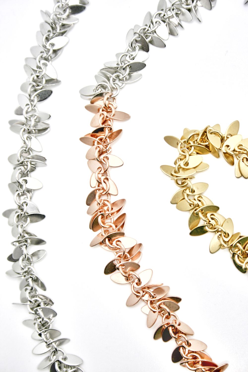 TRICOLOUR MILLEFEUILLE NECKLACE