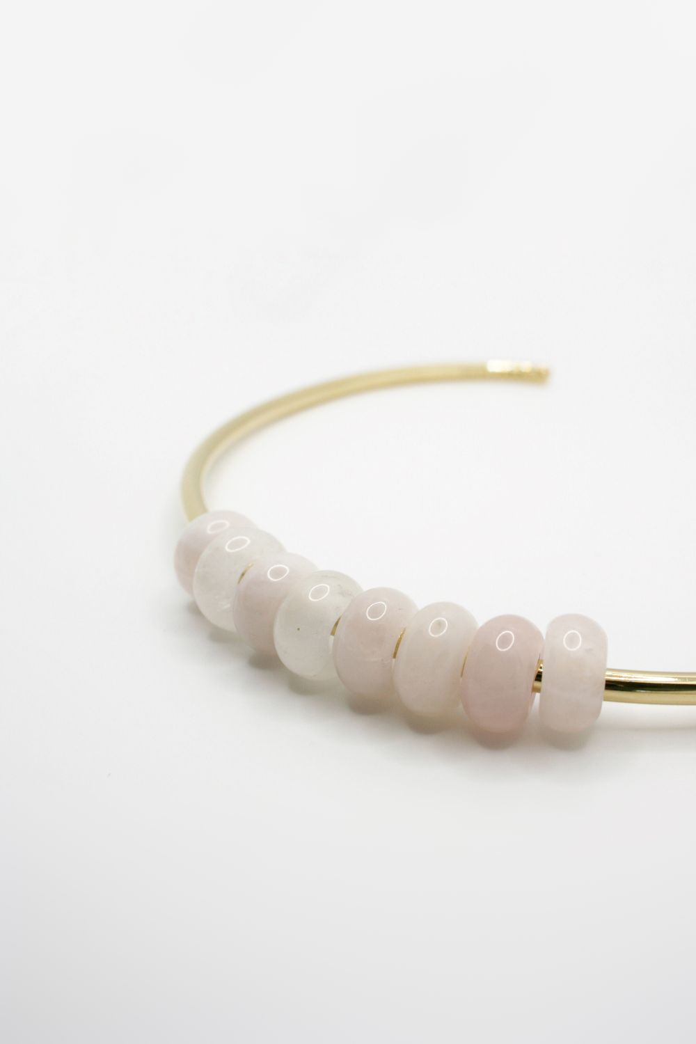 QUARTZ HOLE CHOKER