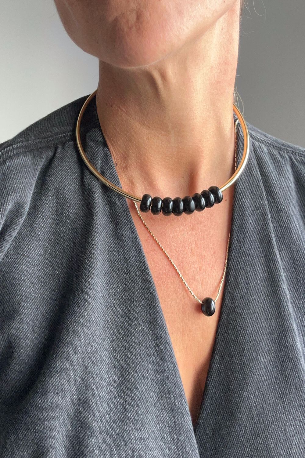 OBSIDIAN HOLE PENDANT