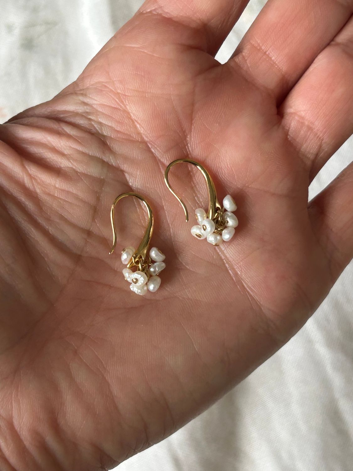 CLUSTER EARRINGS
