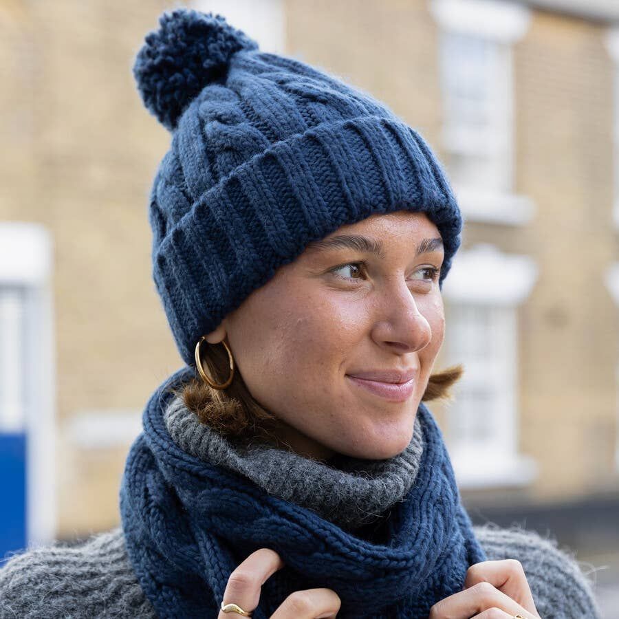 Cable Knit Bobble Hat - Navy