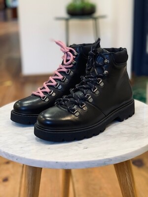 GARMENT PROJECT CITY HIKER - BLACK LEATHER GARMENT PROJECT CITY HIKER - BLACK LEATHER