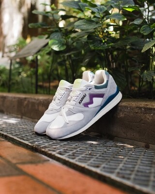 KARHU SYNCHRON CLASSIC Dawn Blue / Violet - UNISEX KARHU SYNCHRON CLASSIC Dawn Blue / Violet - UNISEX