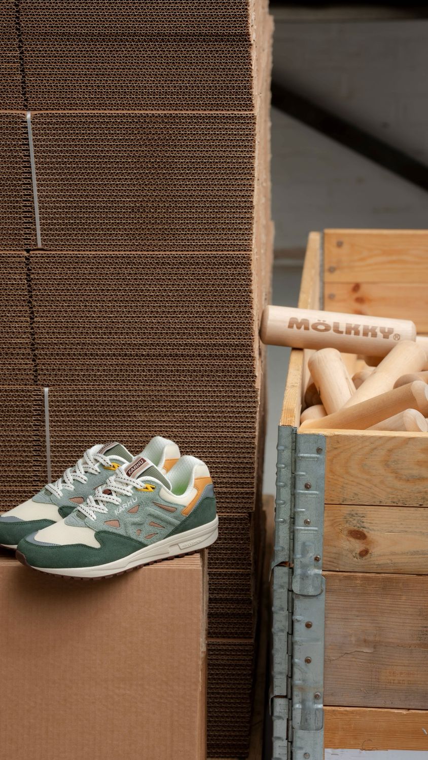 Karhu Legacy 96 Laurel Wreath - Warm Taupe F806081