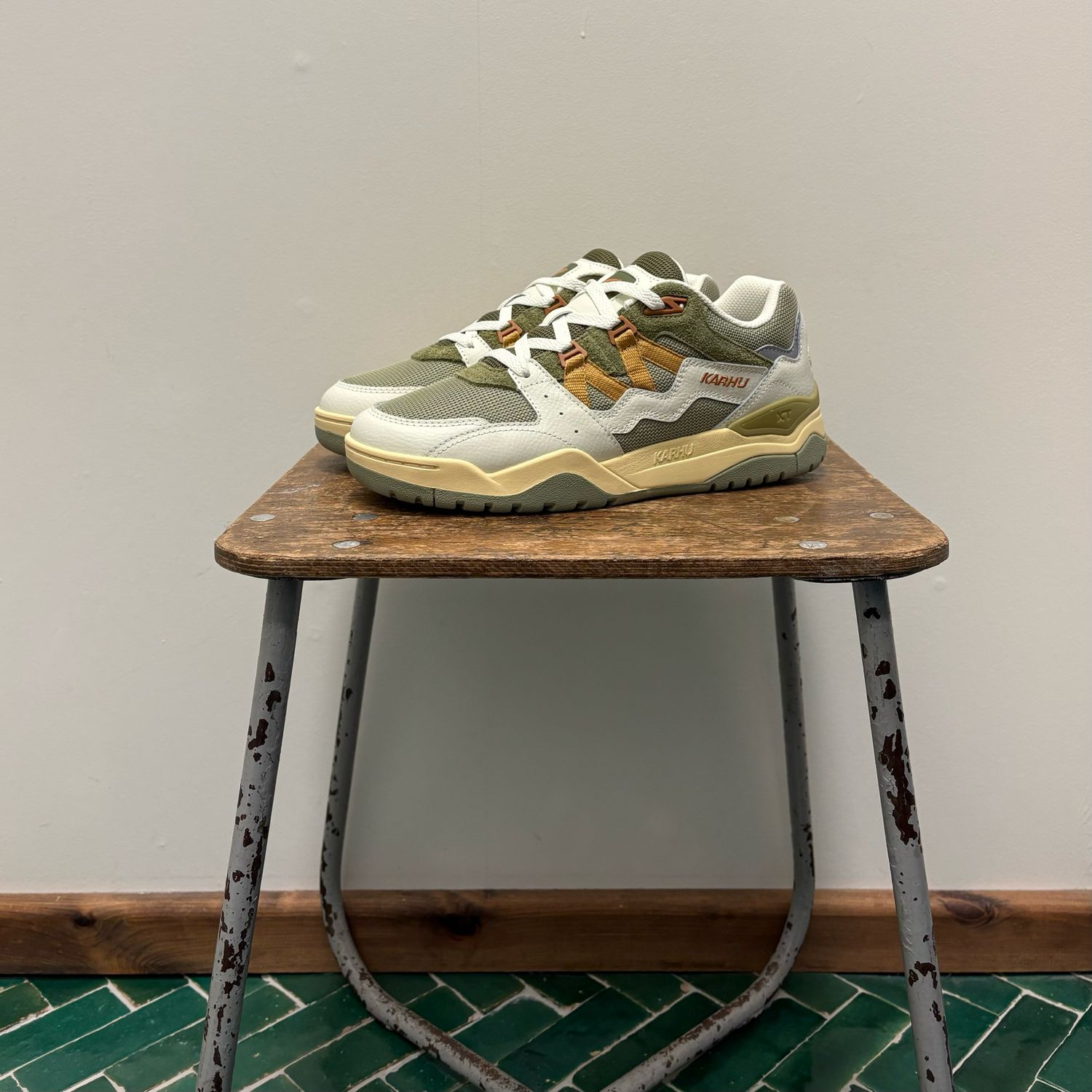 Karhu Fusion XT Icicle / Oak Buff Oak Buff F850017