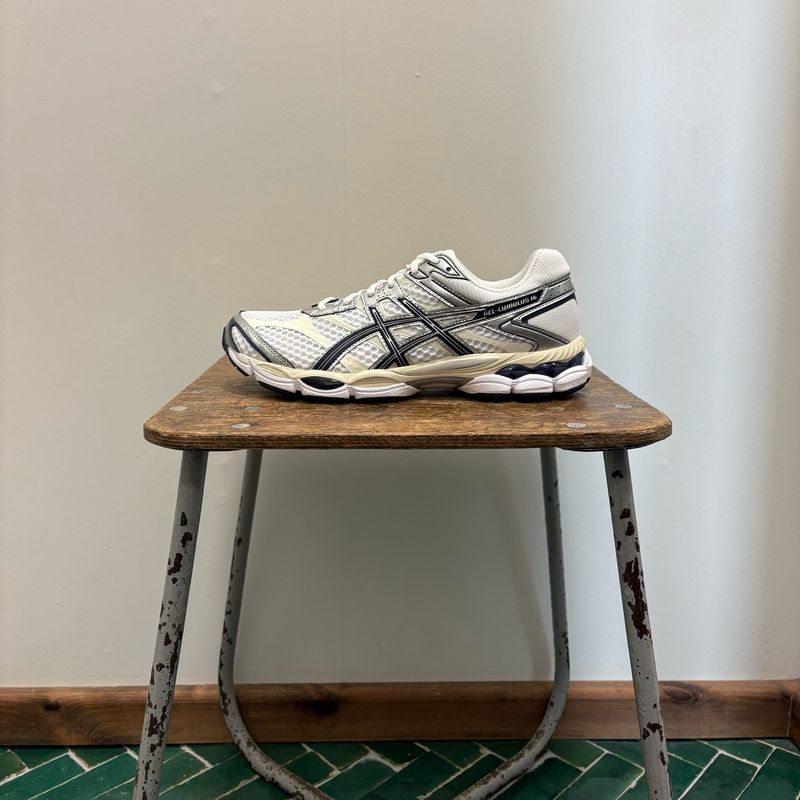 Asics GEL-CUMULUS 16 WHITE/MIDNIGHT 1203A733