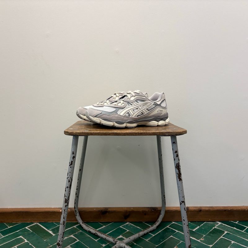 Asics GEL-NYC Cream/Oyster Grey 1203A789-103