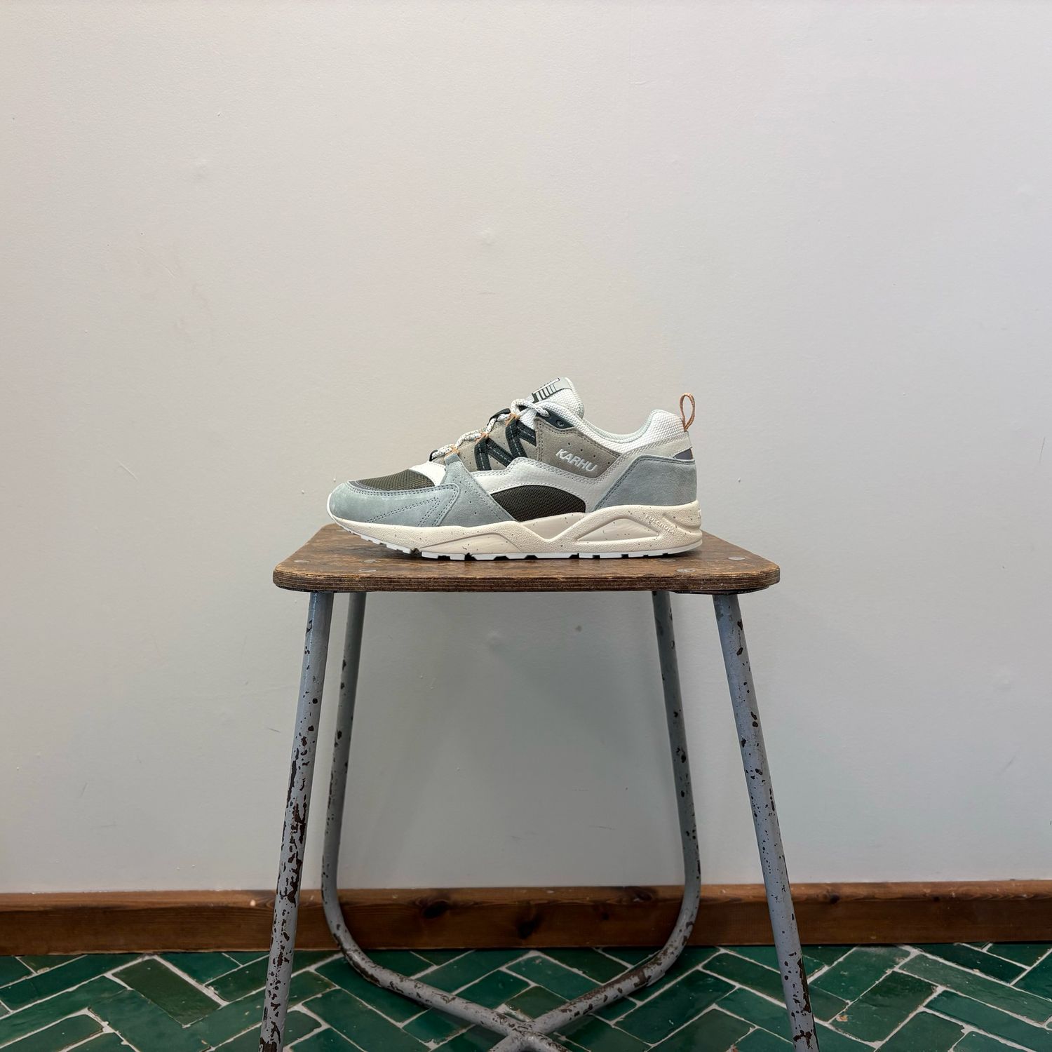 Karhu Fusion 2.0 Sea Foam / Pineneedle Pineneedle F804205 Karhu Fusion 2.0 Sea Foam / Pineneedle Pineneedle F804205