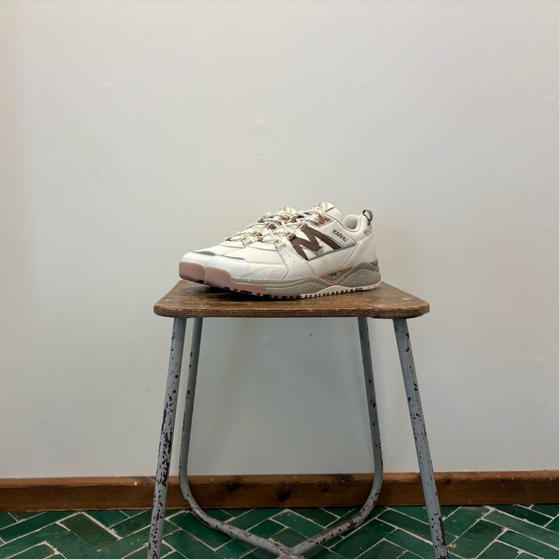 Karhu Fusion XC Lily White / Pine Bark Pine Bark F830023