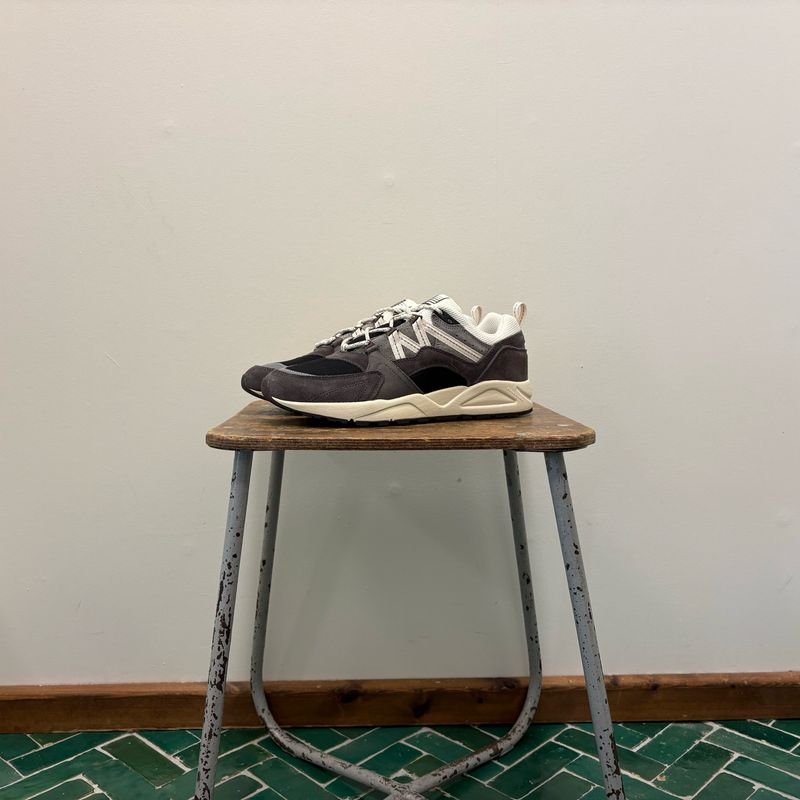 Karhu Fusion 2.0 Dark Gull Gray / Turtledo Turtledove F804208