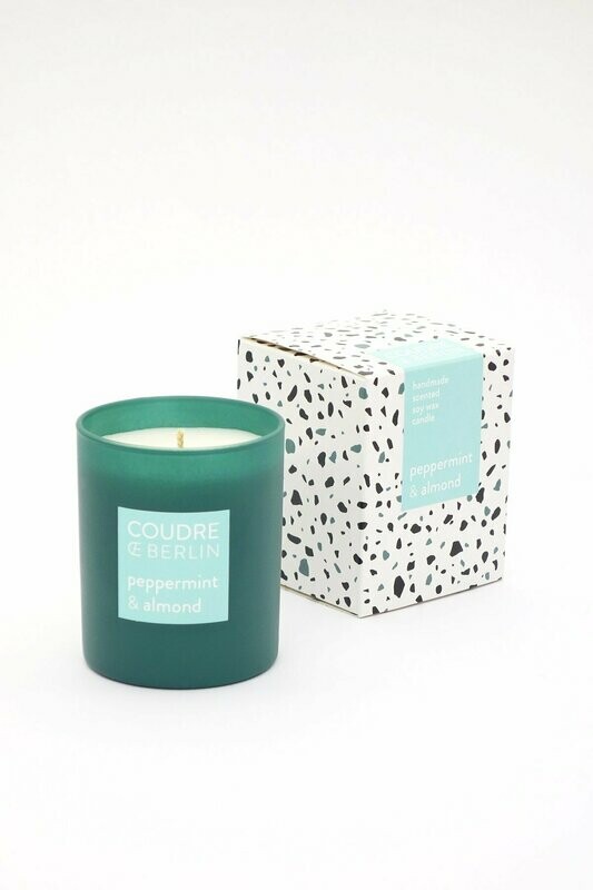 Scented candle peppermint-almond