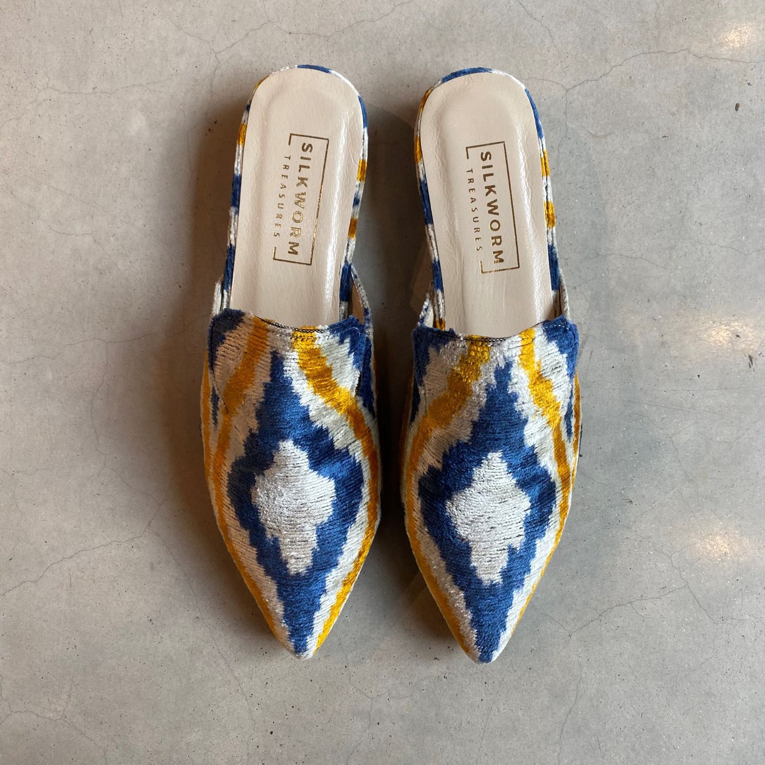 IKAT Slipper Spitz - Blau, Beige, Gold