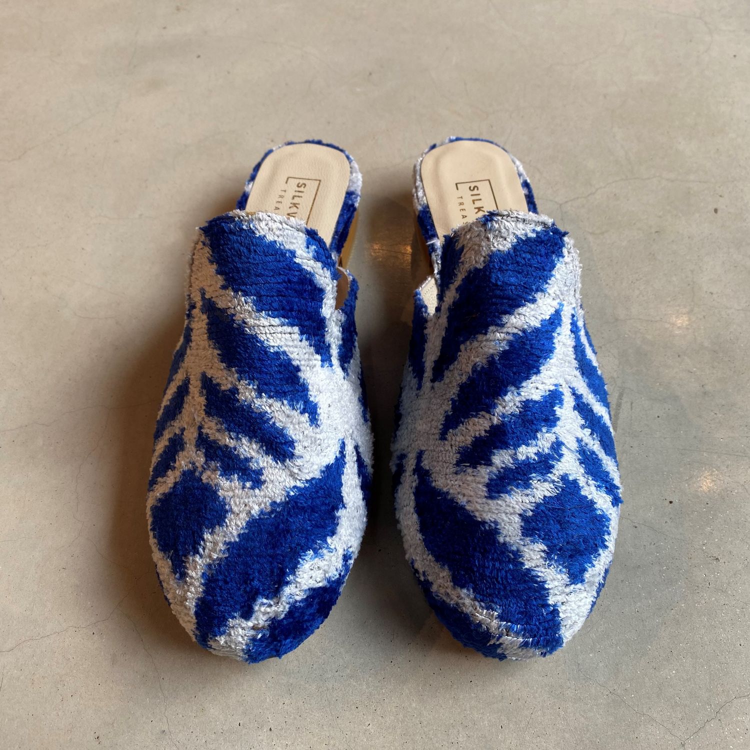 IKAT Slipper Rund - Blau, Weiß