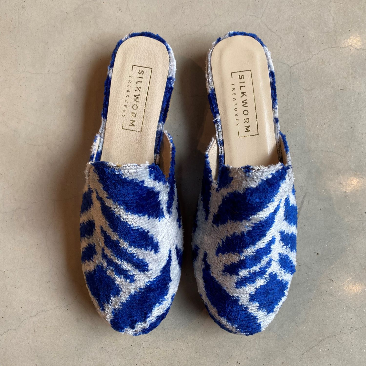 IKAT Slipper Rund - Blau, Weiß