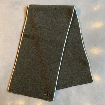 Schal aus Cashmere - grün/ champagne