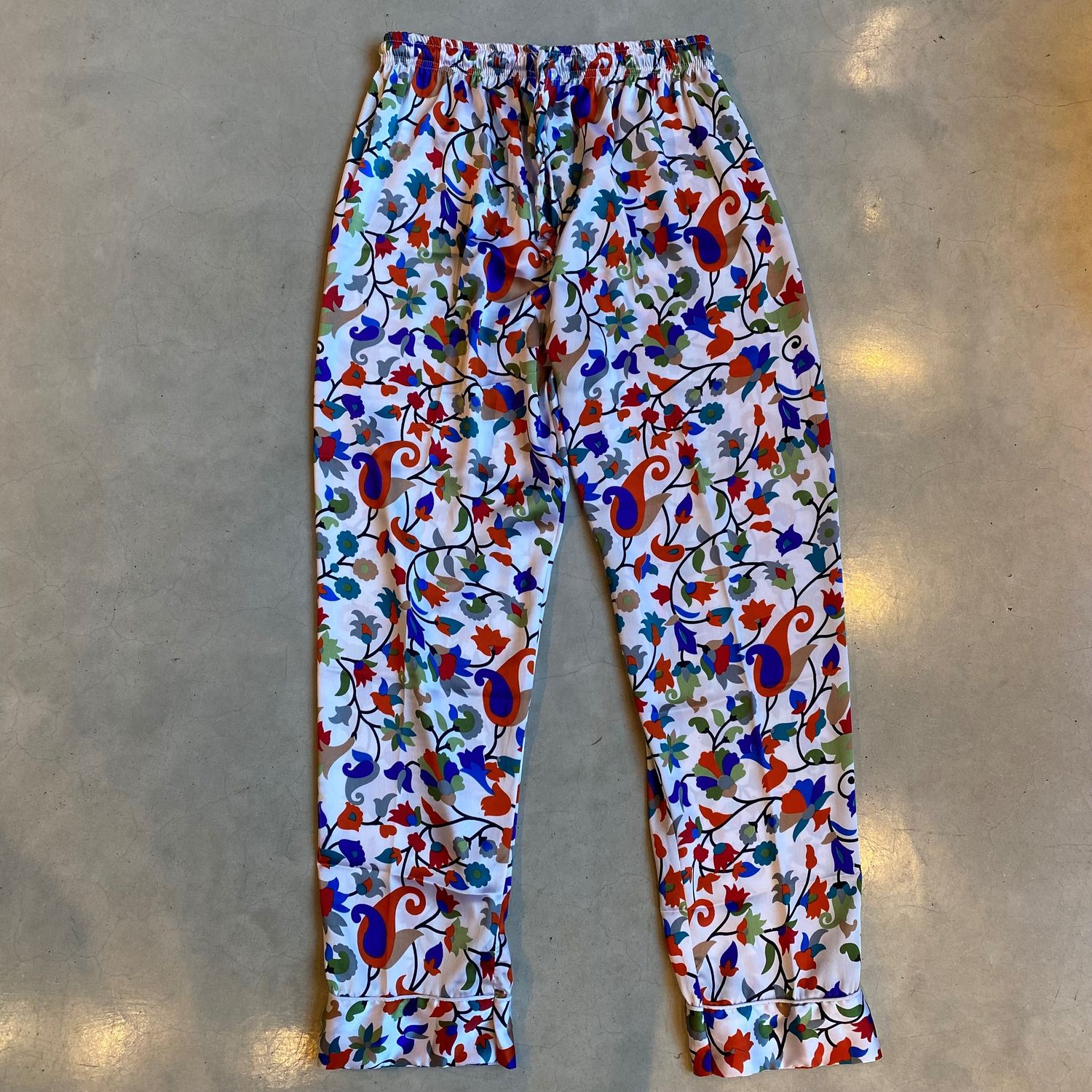 Pyjama aus Seidensatin - Mehrfarben