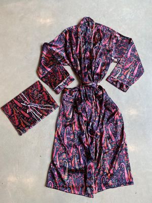 Kimono aus Seidensatin - Navy, rosa