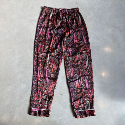Pyjama aus Seidensatin - Schwarz, rosa