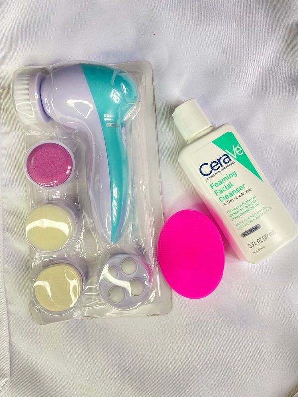 5 in 1 Facial Cleanser