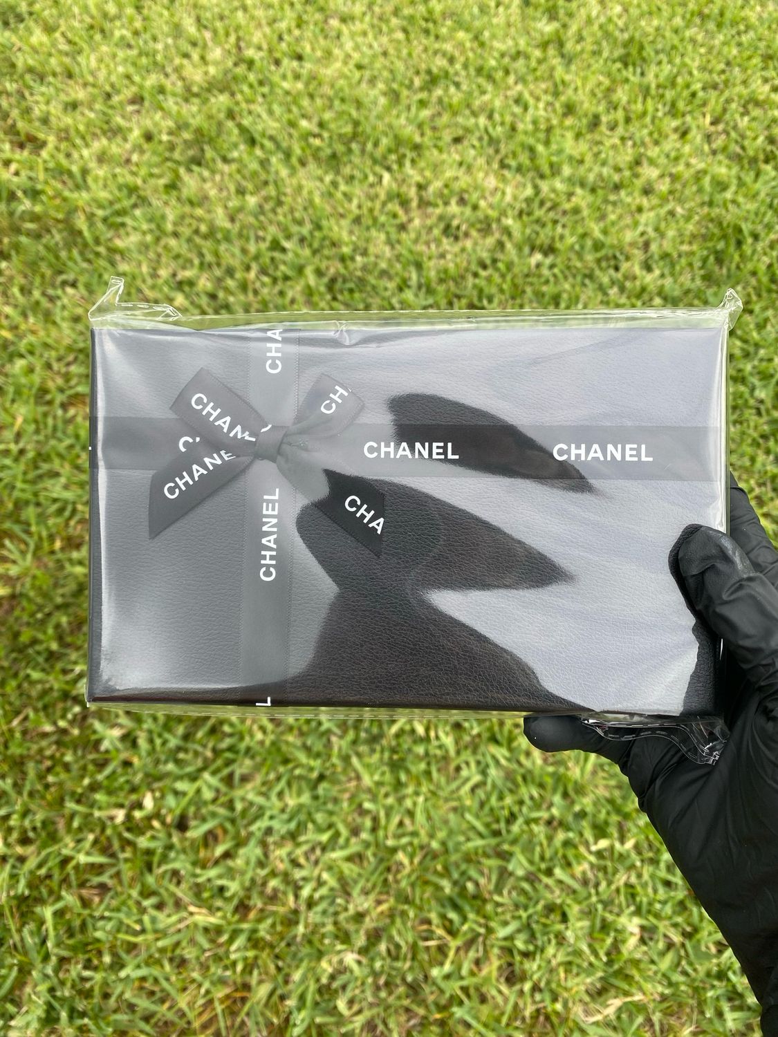 AUTHENTIC CHANEL SET - 5 PIECES