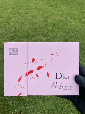AUTHENTIC DIOR 4 PIECE SET  ( LIPSTICK INCLUDED )