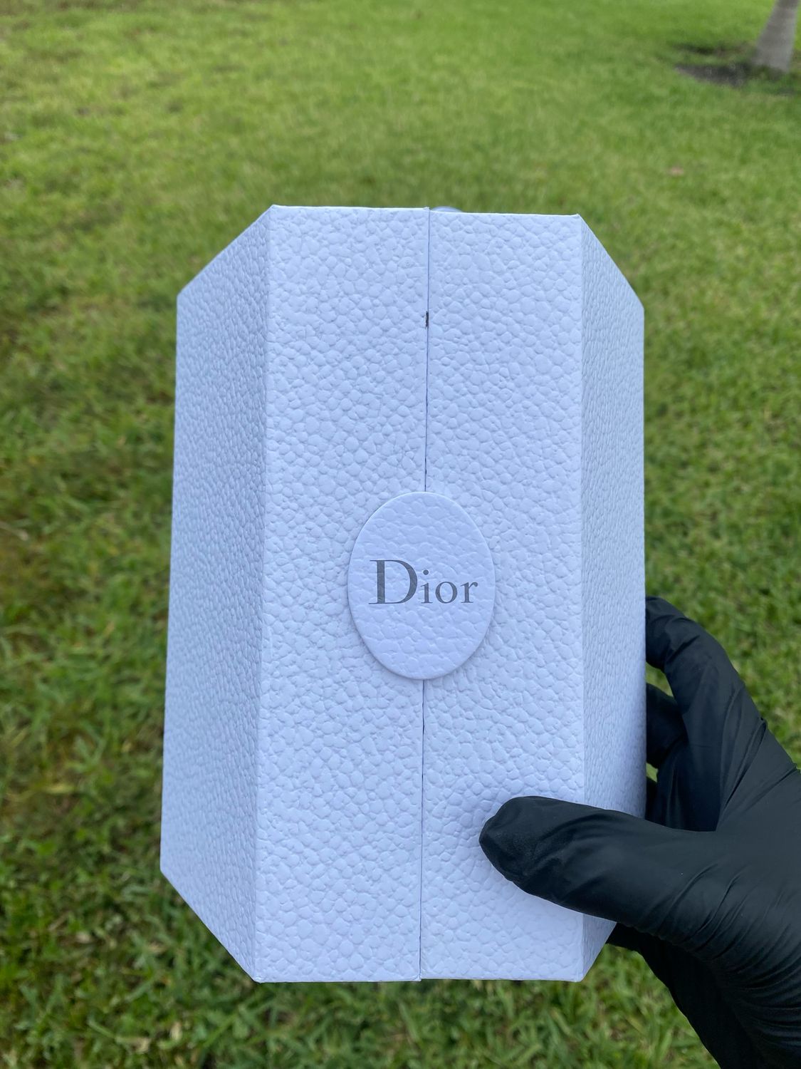 AUTHENTIC 30 MONTAIGNE DIOR - CASTLE STYLE- 5 PIECE