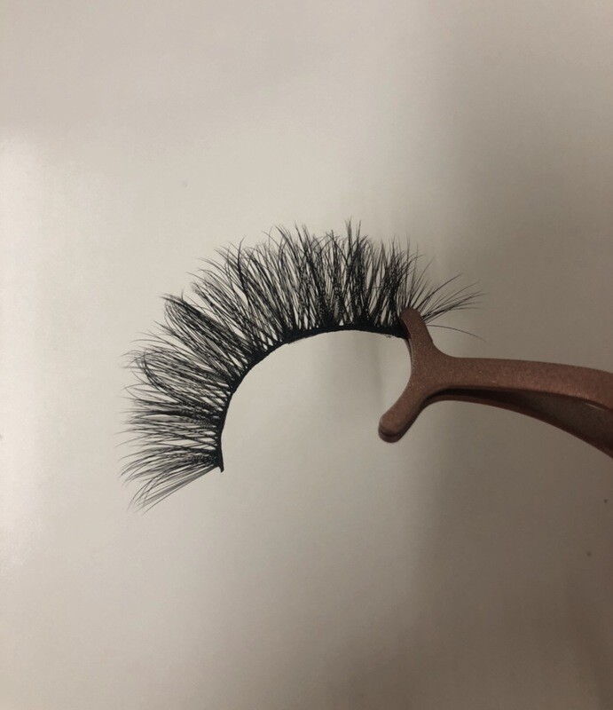 DRAMATIC LASH