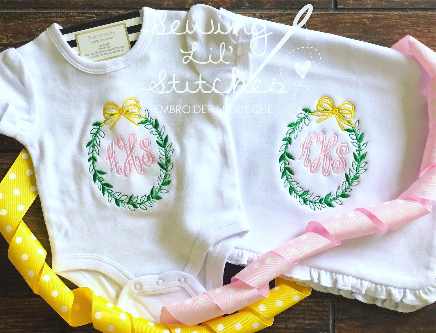 Wreath Onesie &amp; Burp Cloth Set