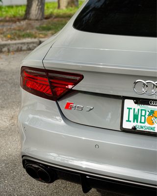 Akrapovic 14-17 Audi RS7 Sportback (C7) Evolution Line Cat Back (Titanium) w/ Carbon Tips