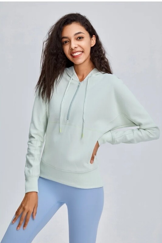 هودي  رياضي وللحياه اليوميه light green 